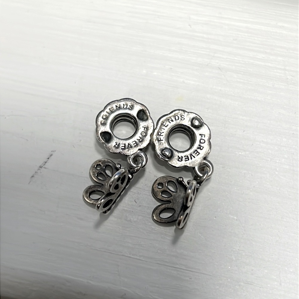 Pandora Friends Charm